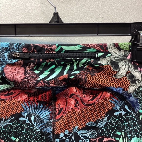 Lululemon Athletica Speed Up Tight in Zen Garden - Picture 4 of 5